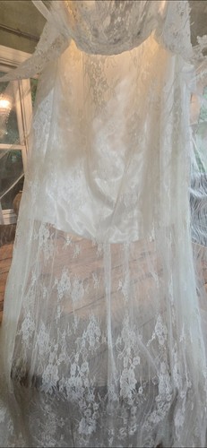 Never worn white wedding size XL lace sequins satin - Picture 9 of 12