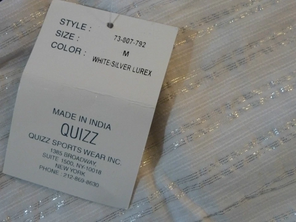 Quizz Ruffle Front Bow Sleeveless Top Blouse Sz M White Silver Lurex Button Up - Image 4 of 4