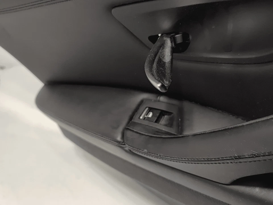 2011-2016 宝马 550i xDrive 前驱动门卡面板人造革黑色原始设备制造商 — 第 4/4 张图片