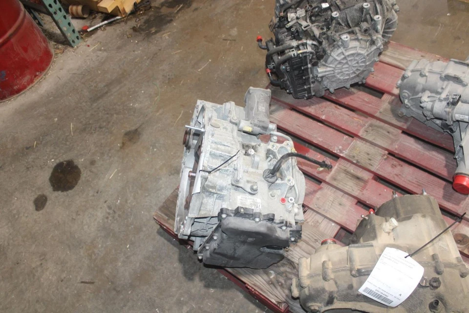 2017 Chevrolet Cruze Automatic Transmission FWD 114K Miles Used OEM Part Foto 4 de 4