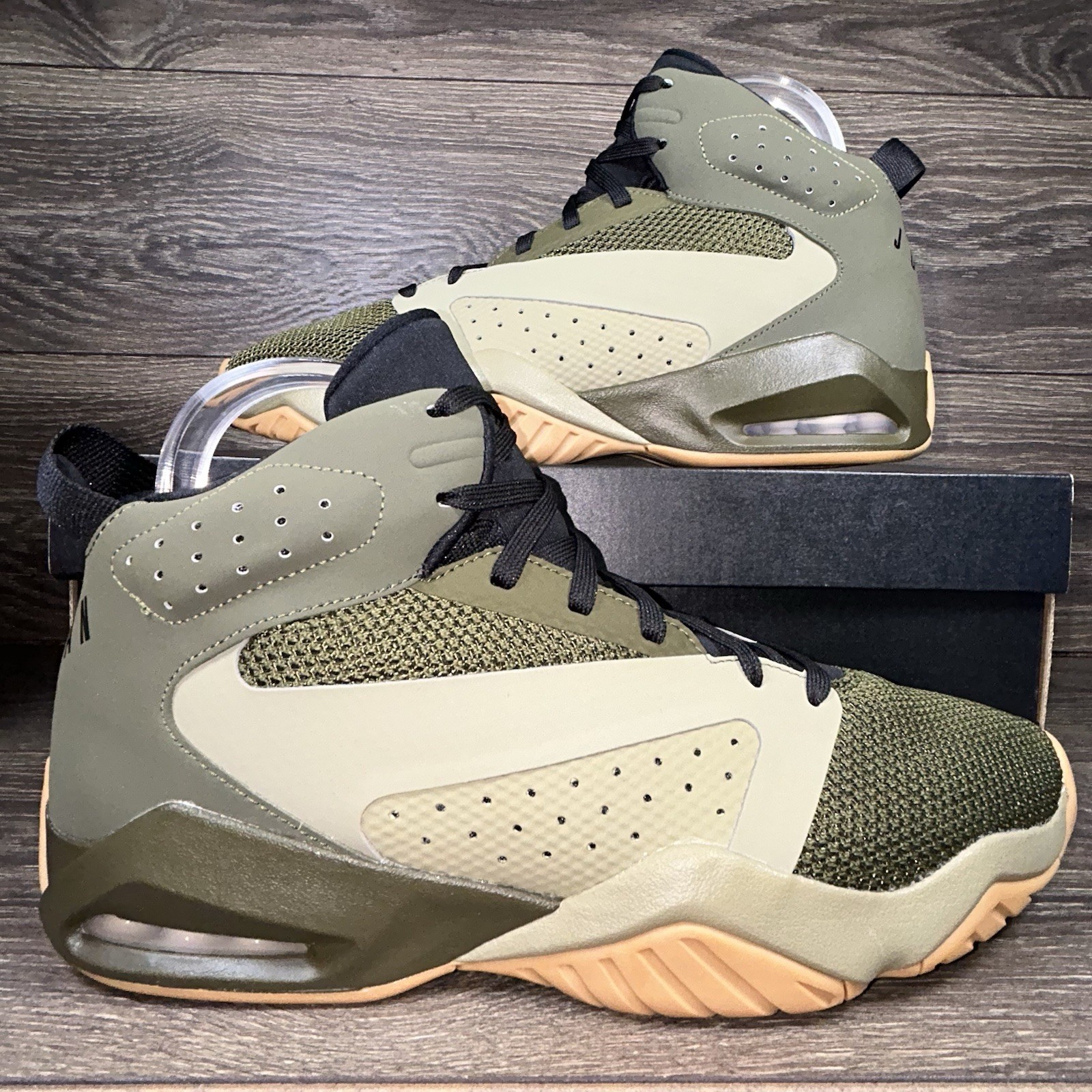 Sneakers New