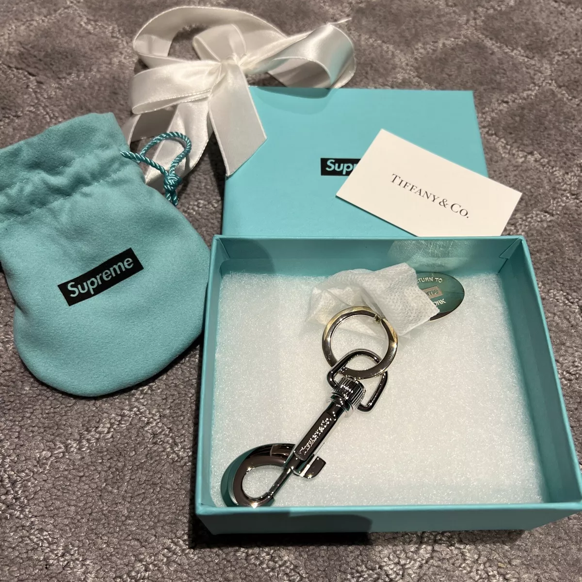 Supreme Tiffany & Co Return To Tiffany Oval Tag Keyring - BNIB box