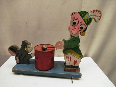 Vintage Jouet en Bois Batteur Garçon Roulant Tirer Jouet Chariot Roues Avec Chat - Photo 1/4