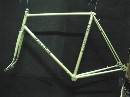 Vintage Bicycle Race FRAME set 23,5" RALEIGH  Grand Prix for 27" wheel NOS 1978 - Picture 1 of 8