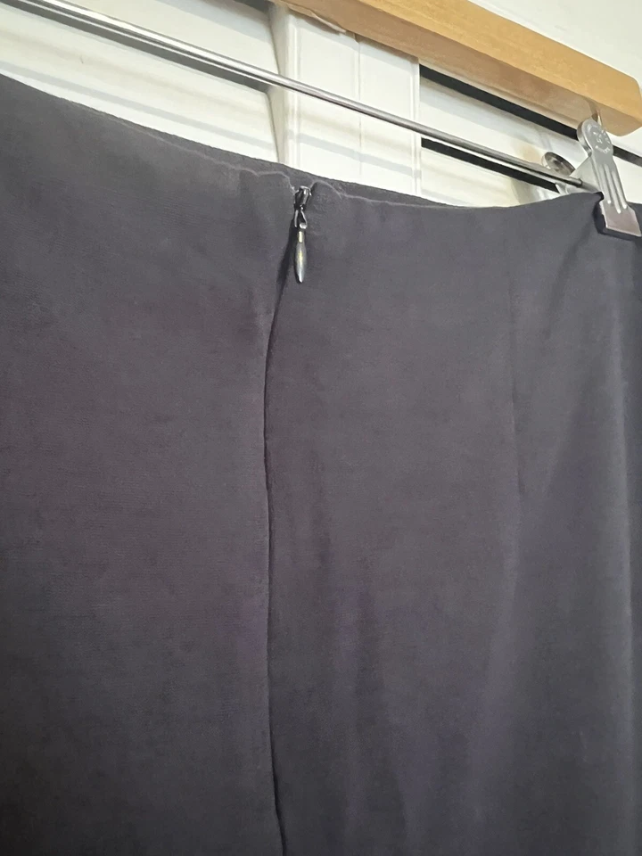 Falda para mujer Larry Levine talla 10 hasta la rodilla lápiz elástico azul marino plisado Foto 4 de 4