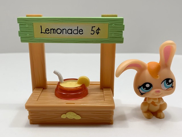 littlest pet shop lemonade stand