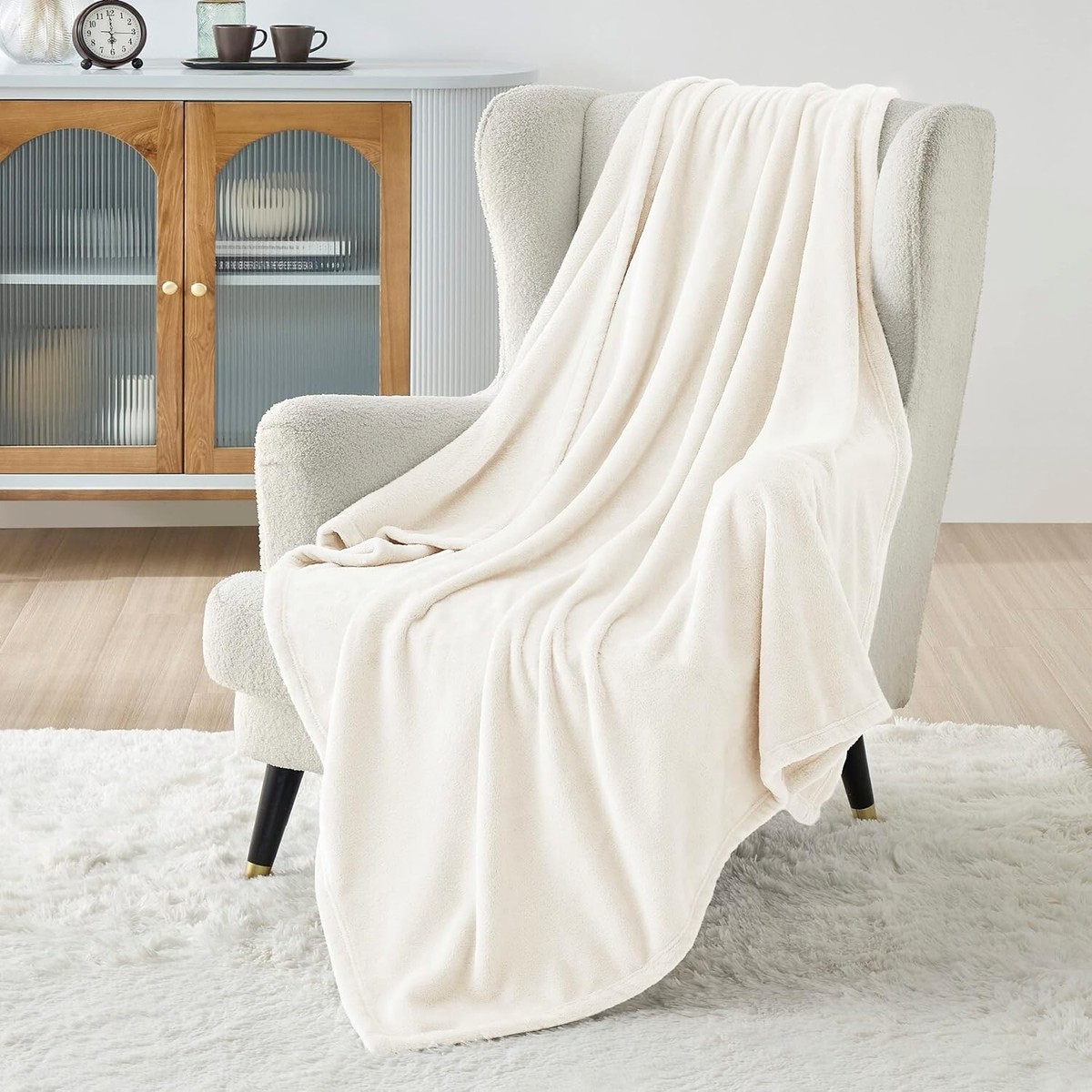 Bedsure Fleece Blanket Twin Blanket Cream Lightweight Blanket