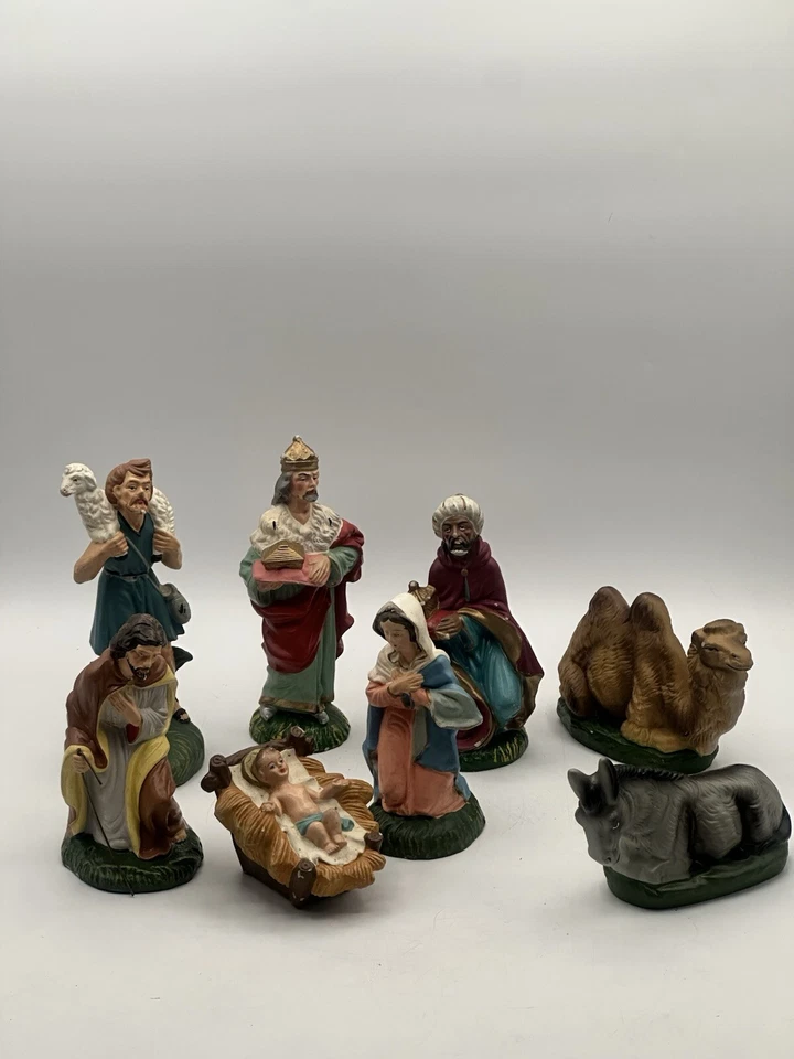 Juego De 8 Figuras De Belén De Colección Japón Sagrada Familia 3 Sabios 2 Animales Foto 2 de 4