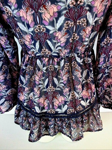 SKYLAR & JADE Damen Small L/S lila pink blau SCHNÜRUNG VORNE Blumenmuster Top (P)pm - Bild 8 von 12