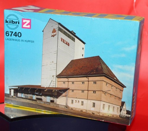 Kit de construcción de plástico para almacén industrial Kibri 6740 (B-6740) escala Z - Alemania | Condition: New