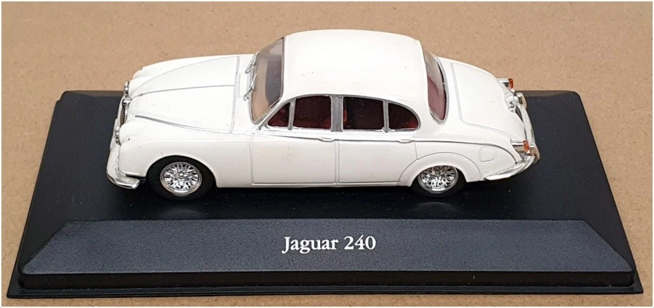 Atlas Editions 1/43 Scale Diecast 4 641 128 - Jaguar 240 - White - Image 4 of 4