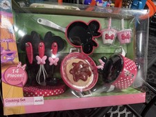 Disney Minnie Mouse 2017 Minnie Cooking Set E...