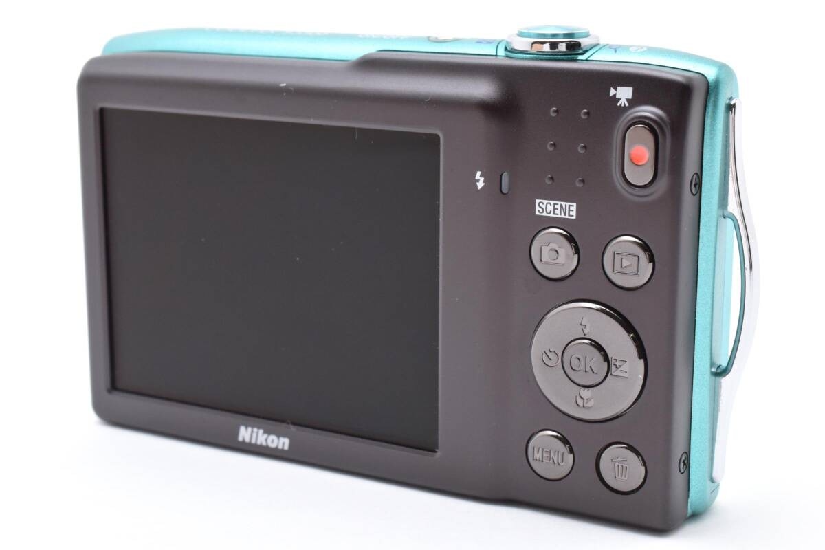 Nikon Coolpix S3300 Mint Green Compact Digital Camera w/ Box