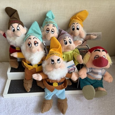 Disney Store Snow White & Seven Dwarfs 12