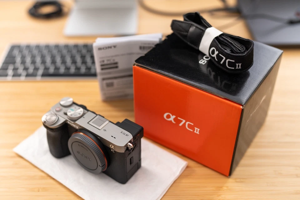 Sony Alpha 7C II, photo 1 of 5