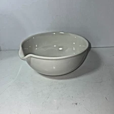 MCM Los Angeles Pottery Off White Eggs Whisk Mixing Bowl Pour Spout #651