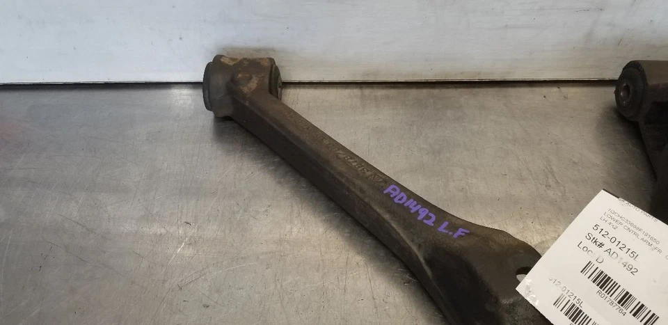 08 BRAZO DE CONTROL INFERIOR DELANTERO IZQUIERDO CHEVY SILVERADO 3500 Foto 4 de 4