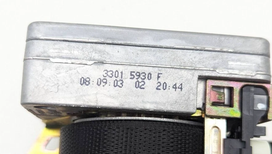 Mercedes-Benz S430 W220 2000-2006 pasajero trasero lado derecho cinturón retractor Foto 2 de 4