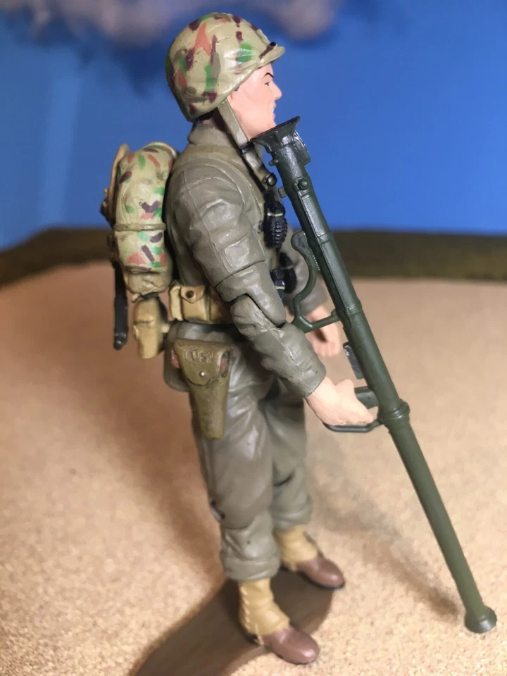 1/18 U.S. Marine with M9 Bakzooka WW II Figure 21st Century Toys - Image 3 of 4