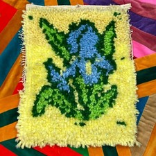 Vintage Latch Hook Rug Wall Tapestry Yellow Blue Flower Floral 15x11 Unframed