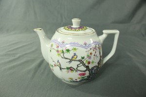 Oriental Vintage Porcelain Teapot Made In Taiwan Republic Of China Birds Tree