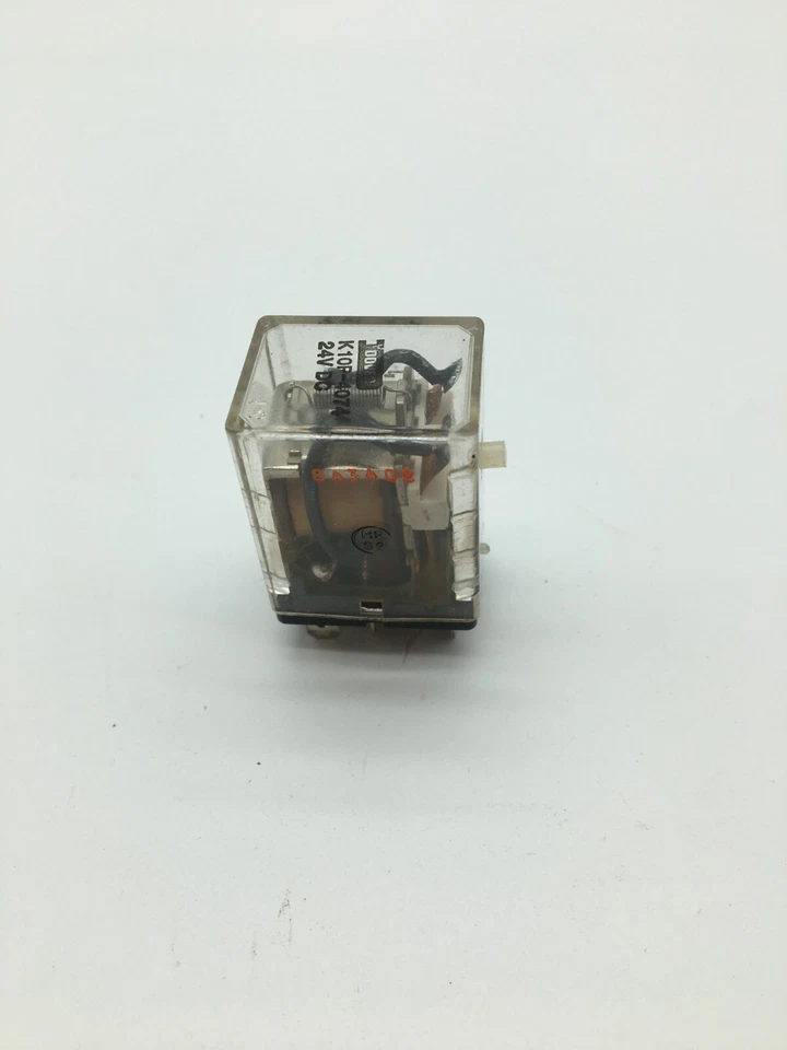 Dover K10P-4074 24VDC Coil 8 Blade Pin Plug-In Cube Relay Used - Image 4 of 4