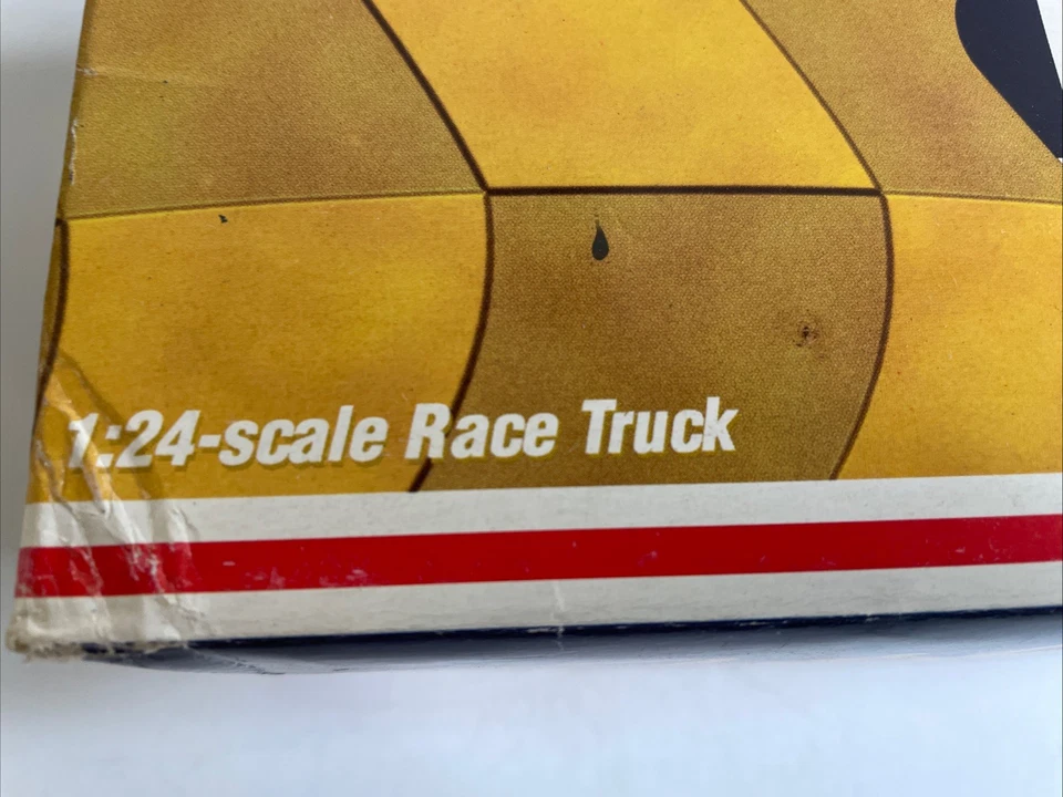 Camión de carreras Action 1997 Ron Hornaday 16 NAPA serie 1/24 camión campeón lote dorado Foto 4 de 4