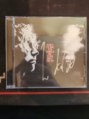 SIGNED - Luke Hemmings When Facing the Things We Turn Away From, 2021 ARISTA CD