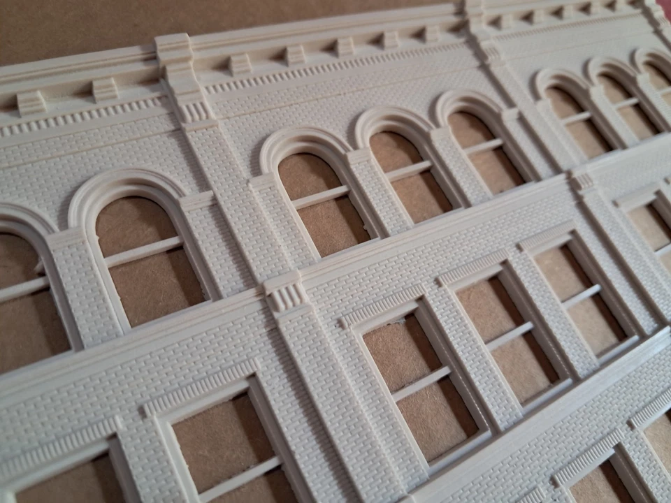 MODELO A ESCALA HO RESINA EDIFICIO PARED FRONTAL/PLANOS/KIT RASGUÑOS PIEZA Foto 2 de 4