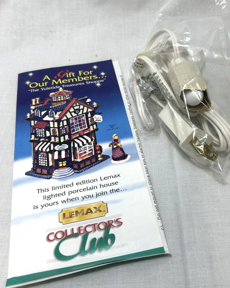 Casa del árbol de Navidad Lemax Santas Village pintada a mano porcelana iluminada 2000 Foto 4 de 4