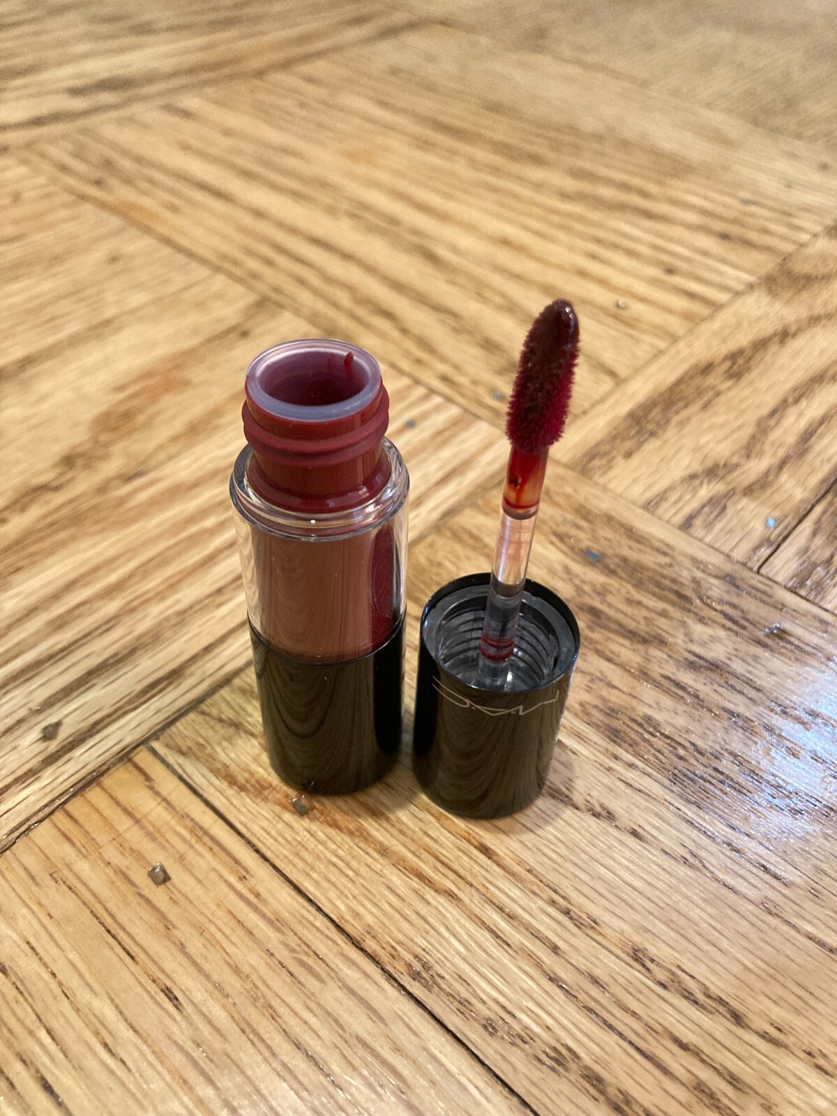 MAC Versicolour Varnish Cream Lip Stain Lip Gloss, No Interruptions 106