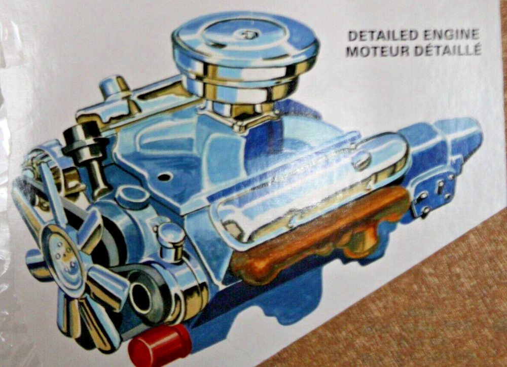 MODEL ENGINE CLASSIC STOCK DODGE 318)-V-8 WITH DETAIL AND CHROME  1/25