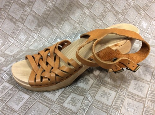 Sven clog Leather Woven Ankle Straps Sandal 39 EU 8 Us beige tan suede heels - Picture 10 of 11