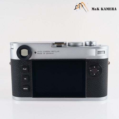 Leica M11 0.73 Silver Digital Rangefinder Camera #23172 - Picture 7 of 11