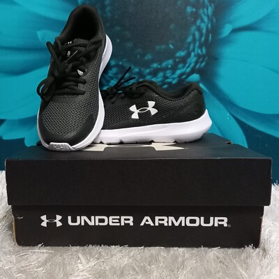 Under Armour UA BGS Surge 3 Sneaker in Baroque Green/White UK 4 EU 36,5 US 4,5