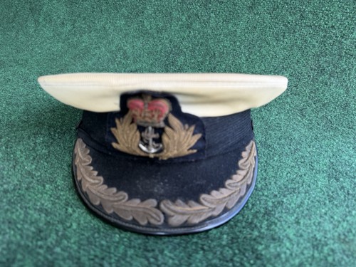 WW2 British Royal Navy Officer's Service Dress Peaked Cap