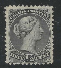 CANADA # 21  MNG Crease, 1/2 mm tear, looks nice from front! ('26 SCV $90 MNG)