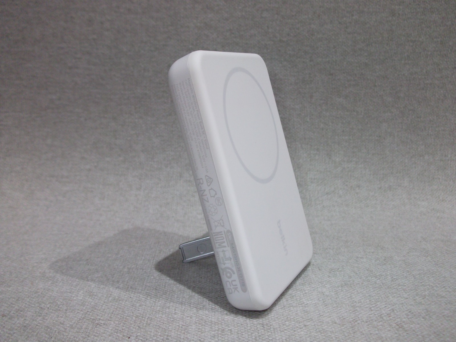 Belkin BoostCharge Pro Wireless Power Bank 5000mAh with Qi2, MagSafe Compatible