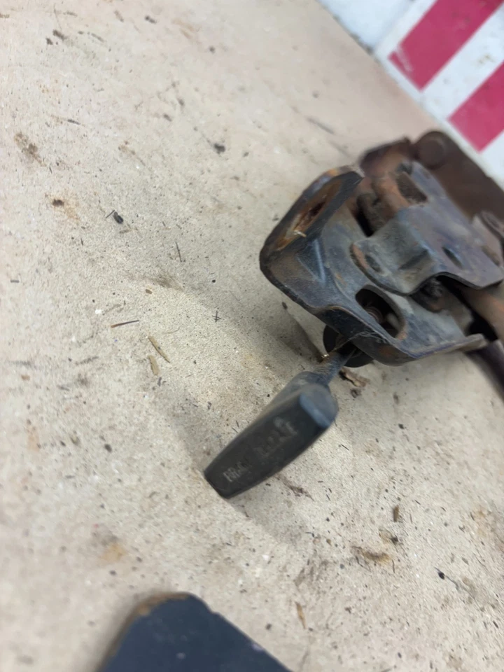 Ford Truck F150 F100 Bronco 1973-1977 manija de freno de emergencia liberación del pedal Foto 2 de 4