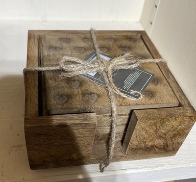4er Set kleine Herzen Untersetzer aus Mangoholz