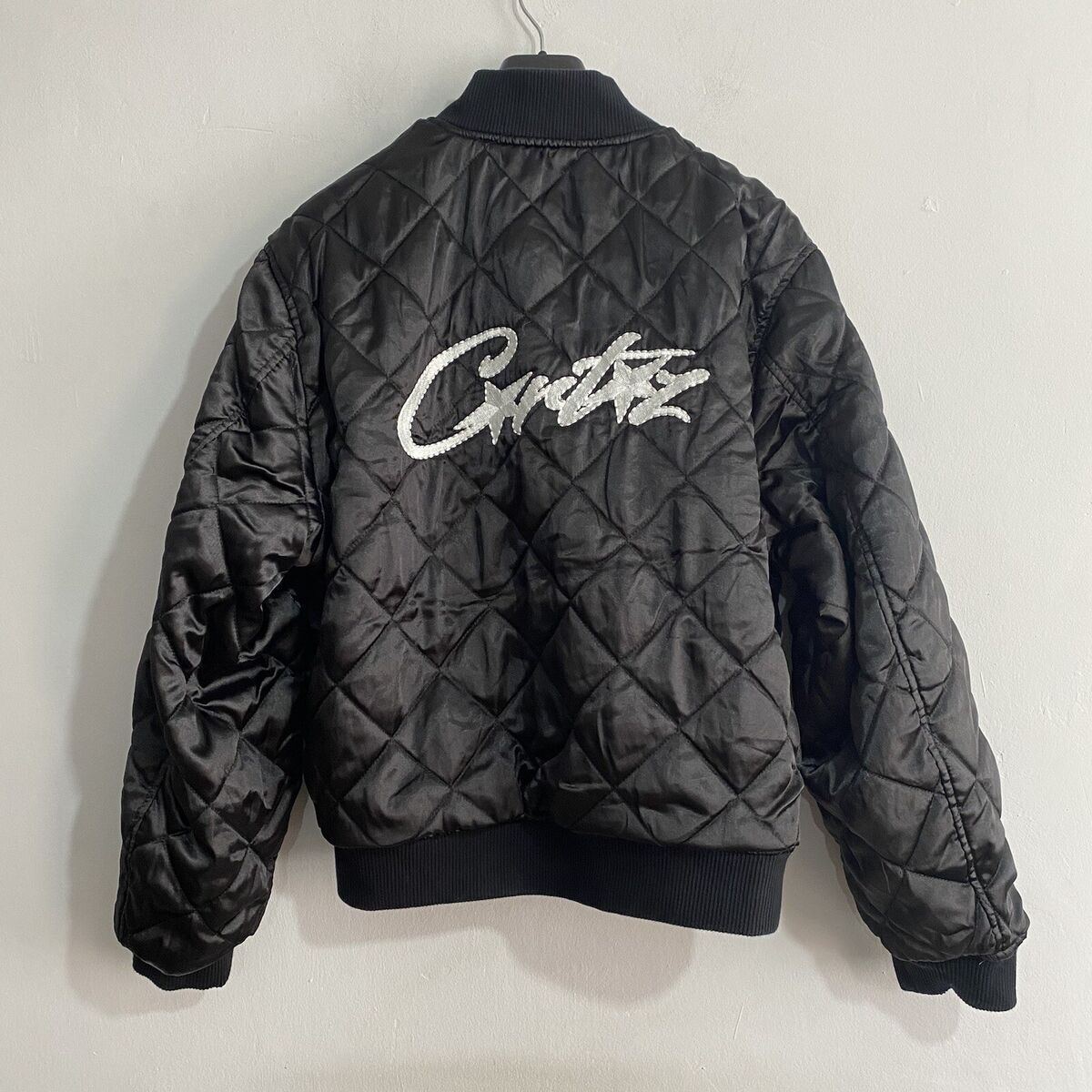 Corteiz Reversible Bomber Jacket – Offwhite/Black | eBay Corteiz Reversible Bomber Jacket – Offwhite/Black | eBay