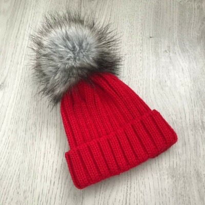 pink pineapple pom pom hat