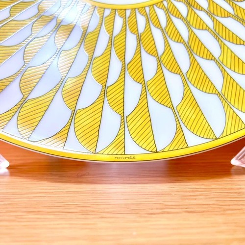 Hermes Soleil d'Hermes Dinner Plate 27 cm porcelain dinnerware 2 Set yellow 05 - Picture 4 of 9