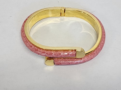 Vintage Hinged Cuff Braclet Gold Tones Snake Skin Patterned Pink Fashion - Picture 20 of 24