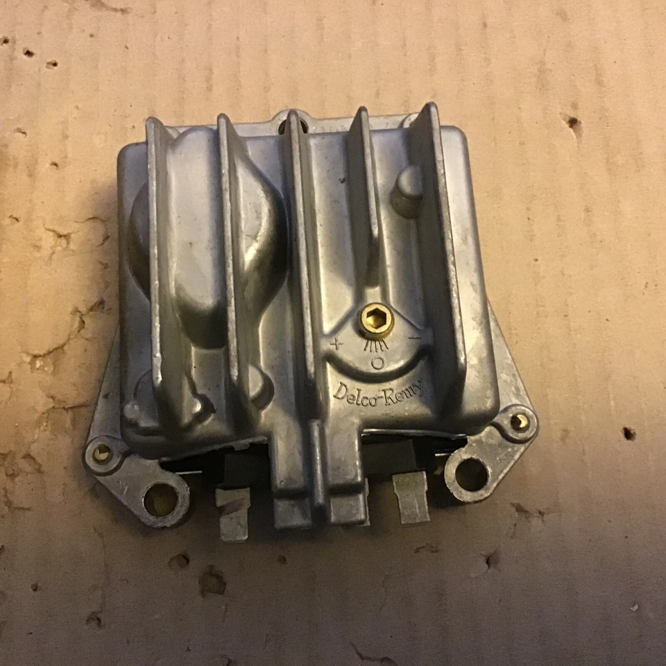 Chevy 1964-69 Pontiac GTO 1964-69 regulador de voltaje nuevo en stock Foto 2 de 3