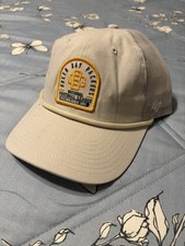 Gorra de fútbol americano marca Green Bay Packers NFL beige malla trasera '47