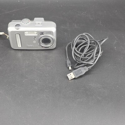 Kodak EasyShare CX7430 4.0MP Digital Camera 3x Optical Zoom Silver w/ USB Cable