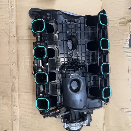 L83 Intake Manifold with Throttle Body And Cover - Picture 4 of 7