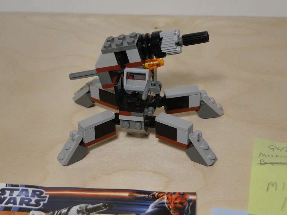 LEGO Star Wars: Elite Clone Trooper & Commando Droid Battle Pack 9488 INCOMPLETE - Image 2 of 4