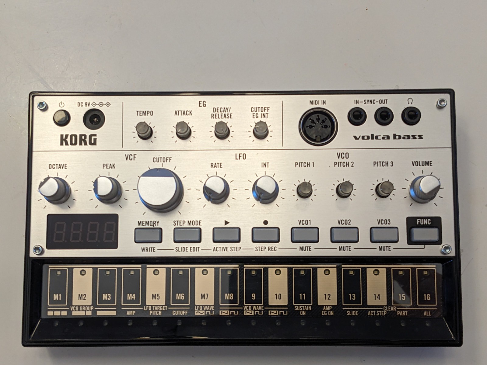 Korg Volca Bass vintage synth equipment - eBay listing photo 1